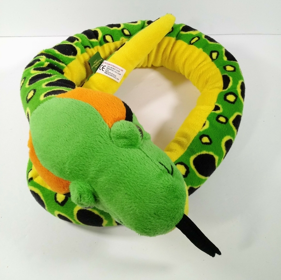 anaconda hooded towel